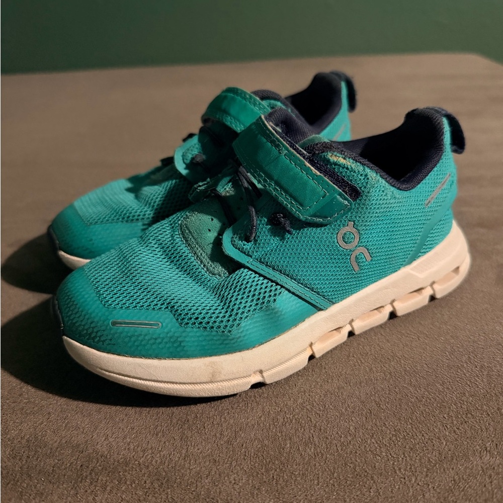 On Cloud Play Sneakers kids 11 - Picture 3 of 5